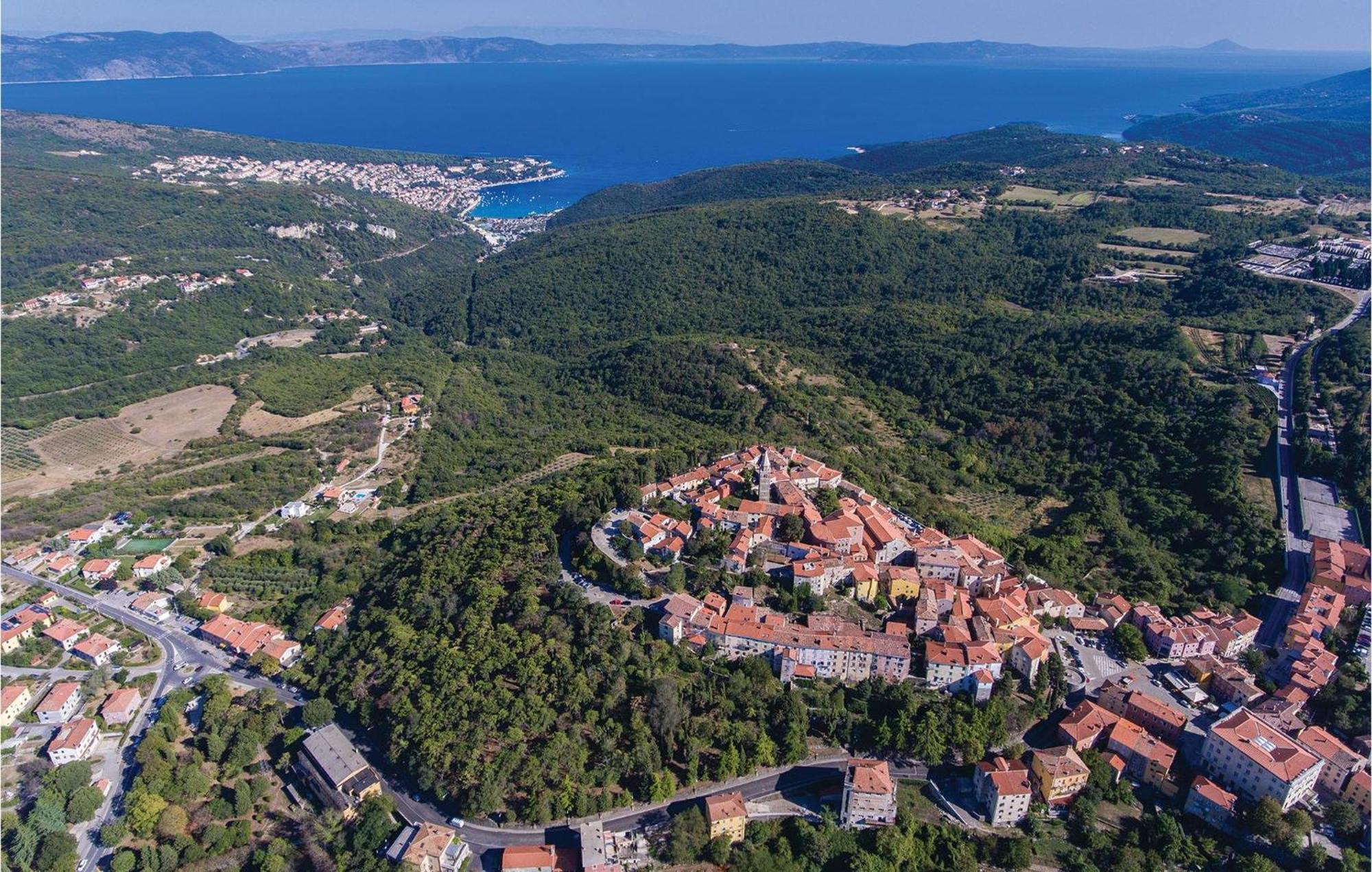 Awesome Apartment In Labin With Wifi Rasa Экстерьер фото